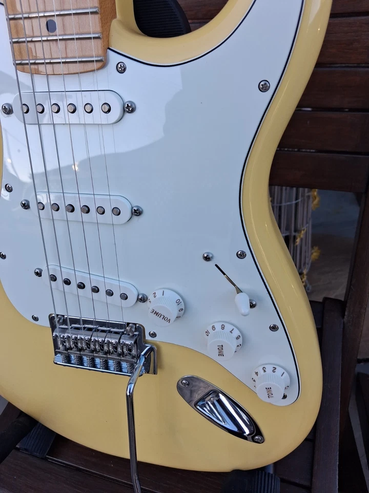 Fender Player Stratocaster Right Handed Electric Guitar - Buttercream, photo 2 of 5