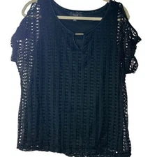 NAIF Ladies Black Short Sleeve Top w/ Lace Overlay, Size Medium