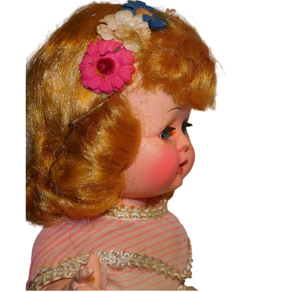 Hermosa muñeca para caminar de plástico duro "Little Miss Addie" vintage de los años 50 de 10,5" Foto 4 de 4