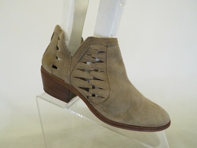 Vince Camuto Brown Suede Zip Perforated Ankle Fashion Boots Bootie Size 7.5 M