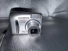 Olympus CAMEDIA D-535 Zoom 3.2MP Digital Camera - Silver Tested/Works  case