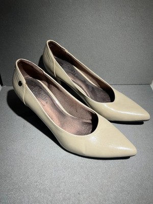 Life Stride Soft System Star Womens Pumps Beige Vegan Leather Slip On Size 8