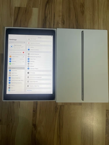 Apple iPad  9th Generation 64GB Wifi only - Space Gray + with box. 