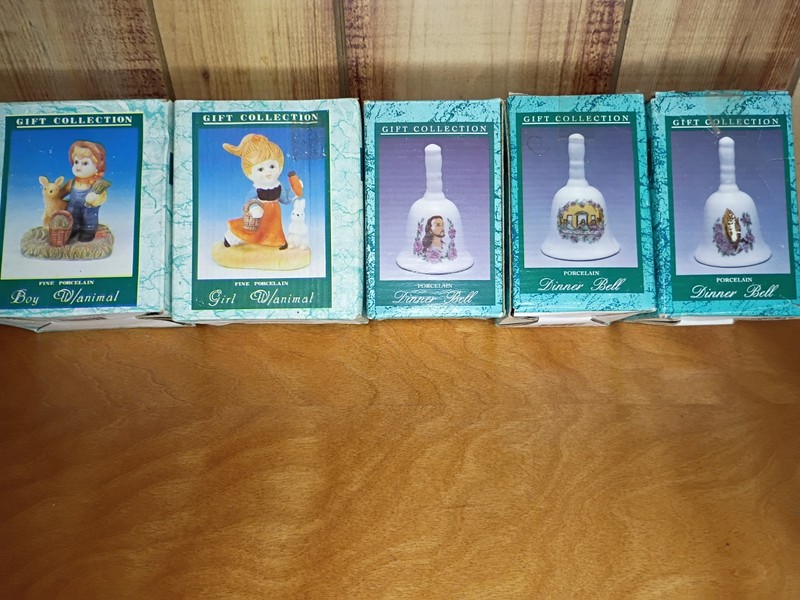 LOT Of 5 Gift Collection Christmas Decorations