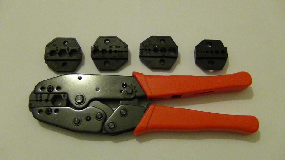 Lmr 240 online crimp tool