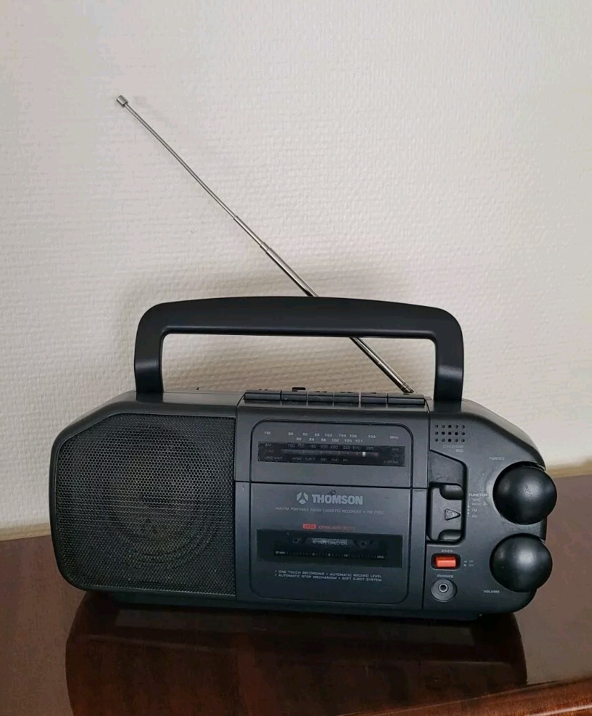 Lecteur player With FM Radio MP3 Thomson T1262rs Comme Neuf A