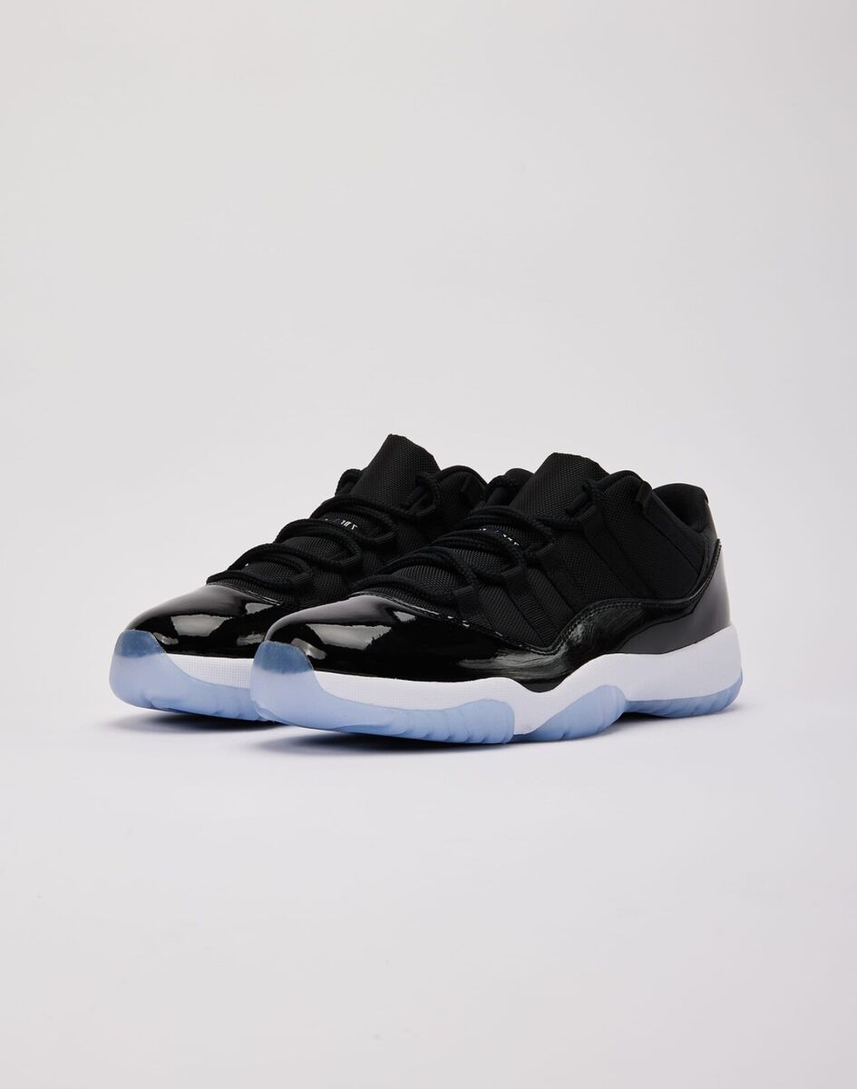 JORDAN AIR JORDAN 11 RETRO LOW 'SPACE JAM' FV5104-004 Size 4 JORDAN AIR JORDAN 11 RETRO LOW 'SPACE JAM' FV5104-004 Size 4