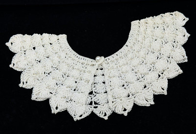 Vintage HAND CROCHETED Ivory LACE Collar PEARLS Button WHITE Cottage VICTORIAN