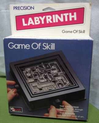 PRECISION LABYRINTH brain-teaser Mag-Nif maze 1989 in box w/ chrome balls