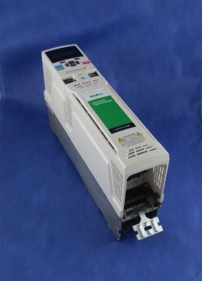 NIDEC  CONTROL TECHNIQUES UNIDRIVE M700  M700-032 00050 A  AC DRIVE. WARRANTY