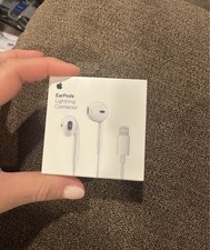 EarPods with Lightning Connector Wired In Ear White