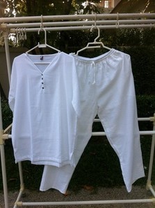 white yoga clothes