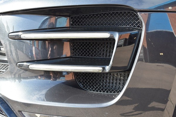 Porsche Macan Turbo - ÄUsserer Grillsatz - Schwarz (2014 - 2018)-image