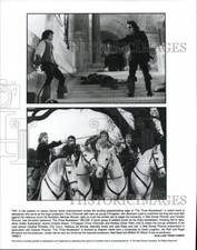 1994 Press Photo Michael Wincott Chris O'Donnell Charlie Sheen Oliver Platt