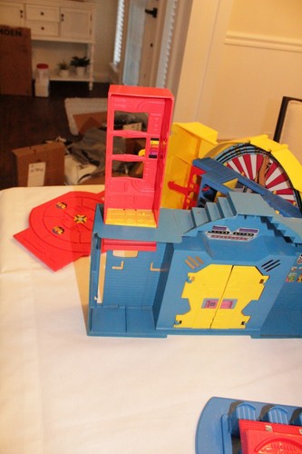 DC SUPERPOWERS HALL OF JUSTICE PLAYSET 1984 KENNER - Picture 9 of 20