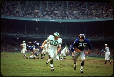 Photo:Image from LOOK - Job 1963-1597 titled Tom McDonald -- Pa. Eagles 1