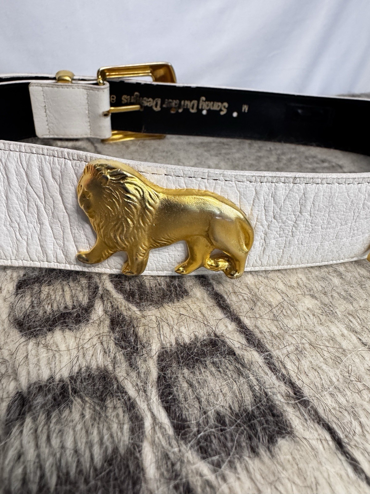 Vintage Sandy Duftler White Safari Belt Lions Zebras  Medium RARE image 4