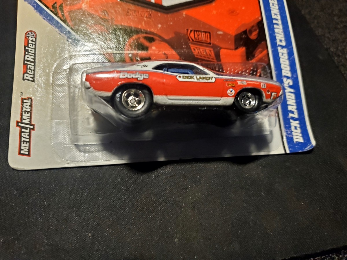 Hot Wheels Vintage Racing 2010 3/30 Dick Landy's Dodge Challenger