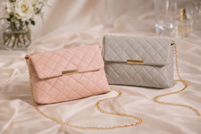 Elegante Damen Umhängetasche – Gesteppt – Goldene Kette – Quadratisch