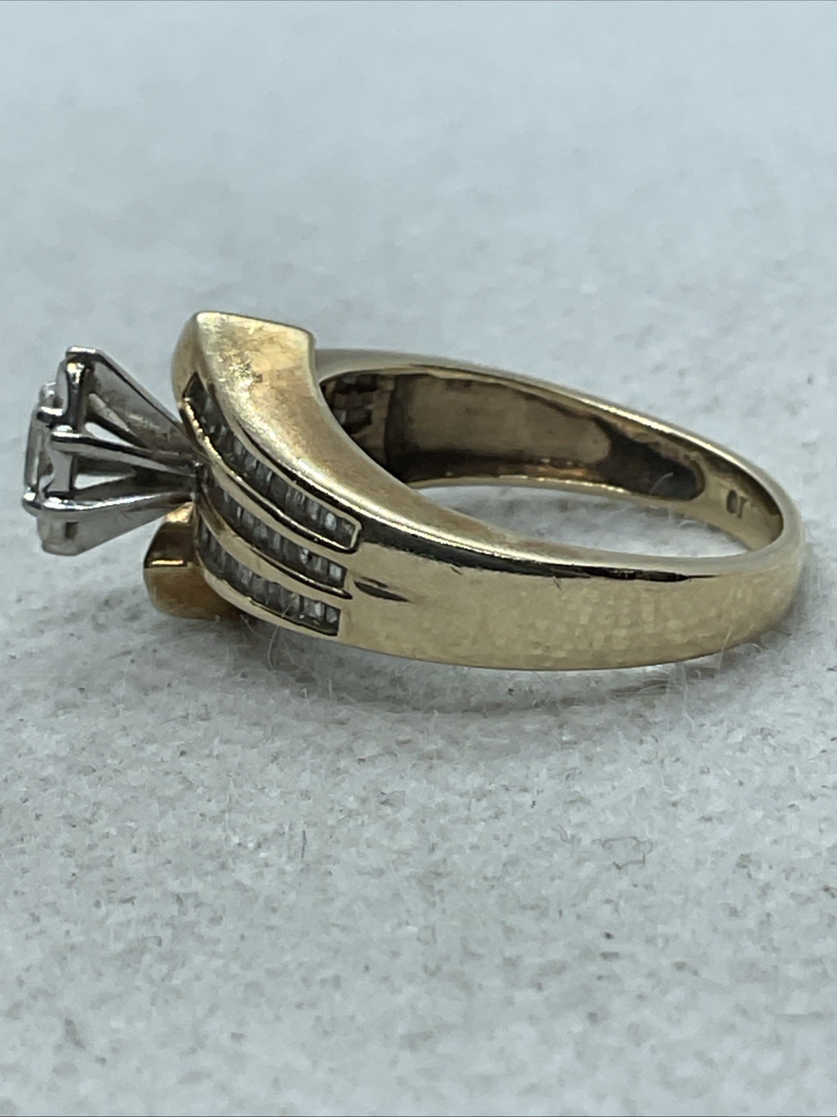 ELEGANT Solid 10K Two Tone Gold Mixed Shape Genui… - image 6