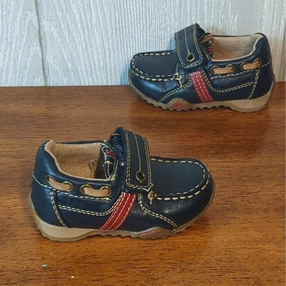 Children's Place blue faux leather dress shoes hook loop closure sz 4 - Image 3 of 4
