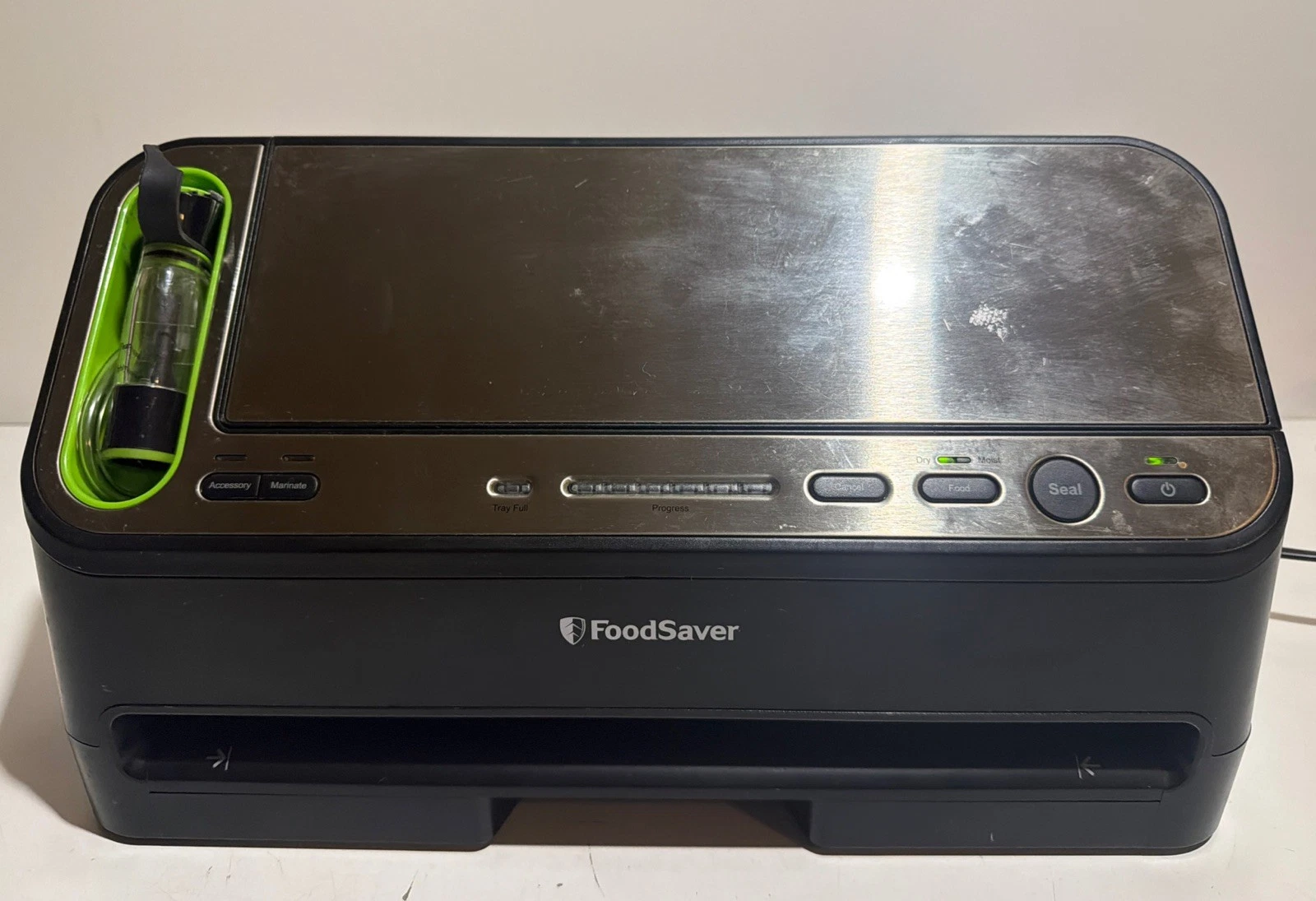 FoodSaver V4440 2 in 1 Vacuum Sealing Food Bag Sealer With Partial Bag Roll