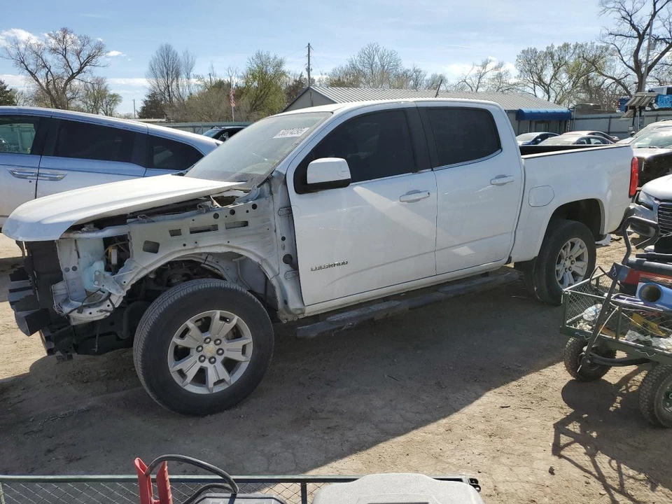 Panel de moldura interior de puerta trasera izquierda usado se adapta a: Chevrolet Colorado 2016 grado A Foto 2 de 4