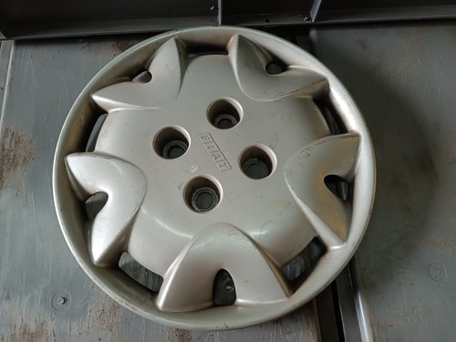 Original Fiat Punto 176 Radkappe Radzierblende Silber 13 Zoll 46476566 - Bild 2 von 3