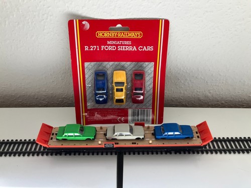 Hornby Car transporter & 3 cars. Plus unopened pack of R271 Ford Sierra Cars