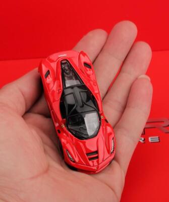 New Bburago 1:64 Ferrari Laferrari Red Race & Play Diecast Metal