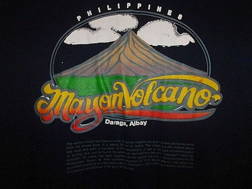 Philippines Daraga Albay Mayon Volcano black M t shirt
