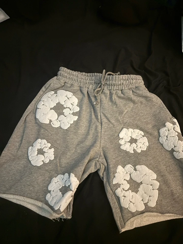 Pantalones Cortos Denim Tears The Cotton Wreath Gris Talla Pequeña Foto 3 de 3