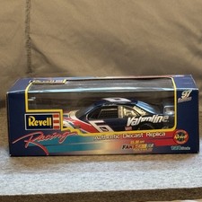 1:24 REVELL NASCAR 6 MARK MARTIN VALVOLINE CAR 1997