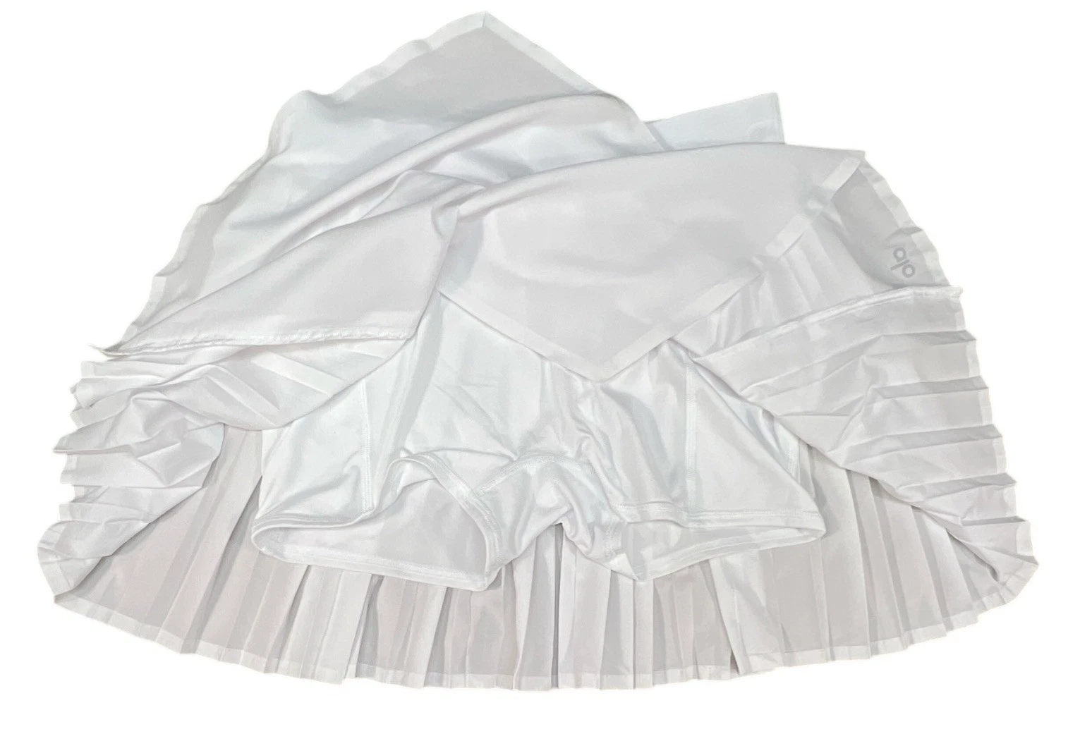 alo-yoga aces pleated golf pickle ball two tear shorts