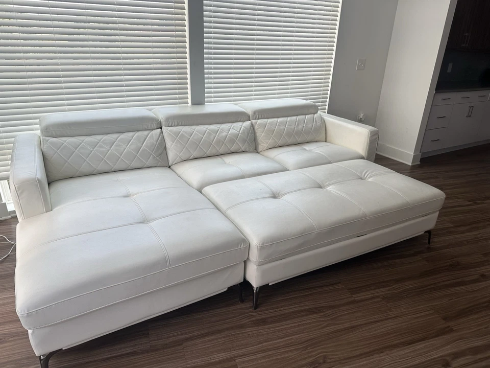 Juego de sofá de cuero blanco Foto 2 de 4