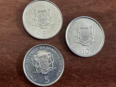 Somalia 2000 5 & 10 Sculling Coins FAO Food Security Elephant Camel