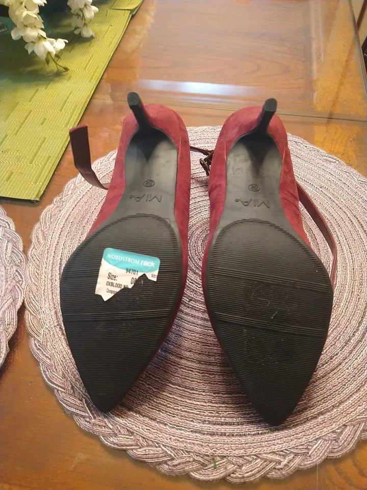 Zapatos de tacón de aguja de gamuza sintética marrón Mia para mujer talla 7,5 Foto 3 de 3