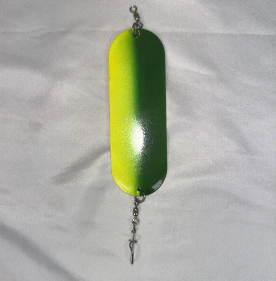 Luhr Jensen Size 0 Dodger 8" Flasher Condition Vtg Green And Yellow - Image 2 of 2