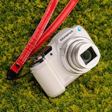 OLYMPUS STYLUS SZ-16 Digital Camera with Accessories Excellent Condition