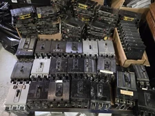 Huge Lot of 75 Circuit Breakers – 1P  2P 3P, Siemens, ITE, Westinghouse 