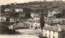 64 Saint Jean de Luz le fronton de pelote et Ciboure
