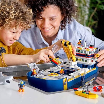 AT LAST＆CO. LEGO 60266 CITY Deep Sea Explorers: Ocean Exploration Ship