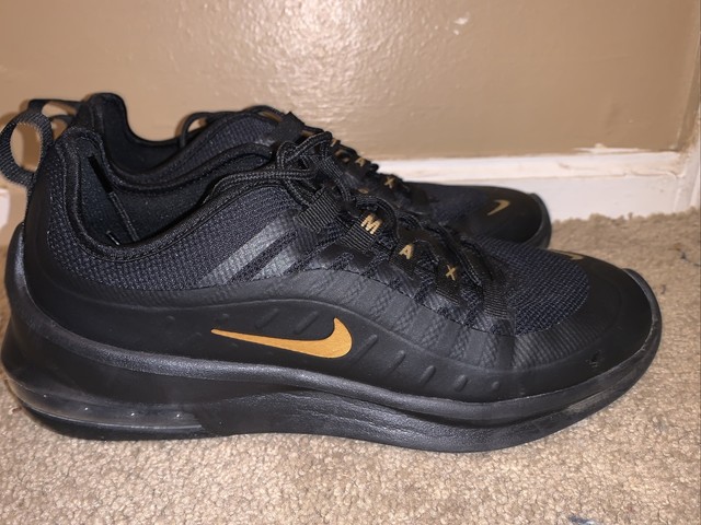 nike air max axis black and gold