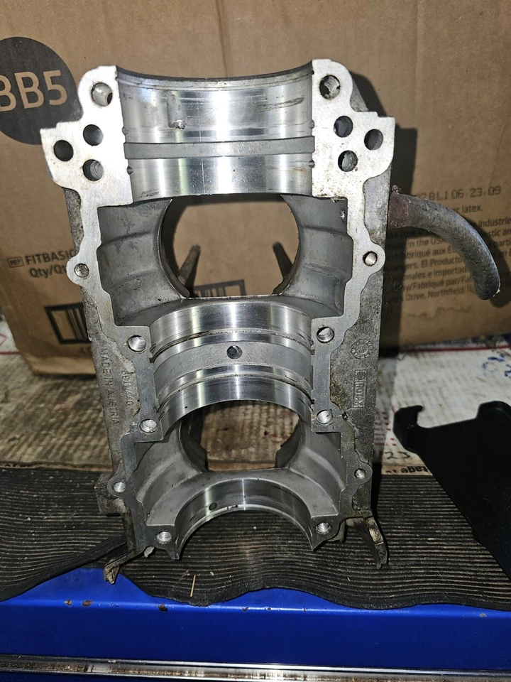 89 1988 91 SKI-DOO Safari Scout 377 Citation crankcase crank cases lower upper - Image 2 of 4