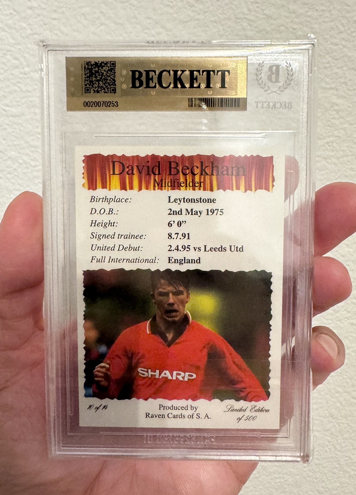 2000-01 Raven Manchester United - David Beckham #10 /500 Rookie BGS 9.5 gem mint view 2