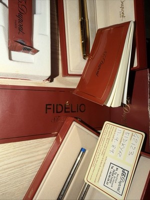 S.T Dupont Paris Pen And Extra Fillers vintage