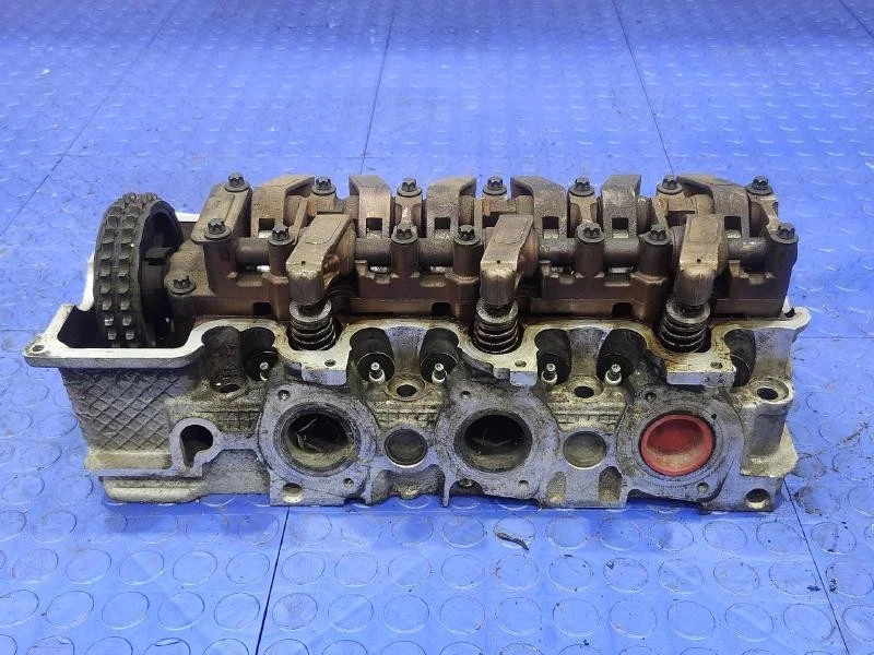 01-05 Mercedes Benz C240 Engine Cylinder Head Assembly Left Driver Side OEM - Image 3 of 4
