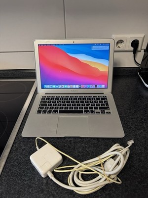 Apple MacBook Air Mid 2013 13 Zoll Core i5 - 128GB SSD- 4GB RAM - Guter Zustand