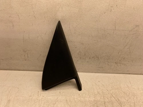 2004-2007 TOYOTA HIGHLANDER RIGHT FRONT DOOR MIRROR INTERIOR BOLT COVER TRIM