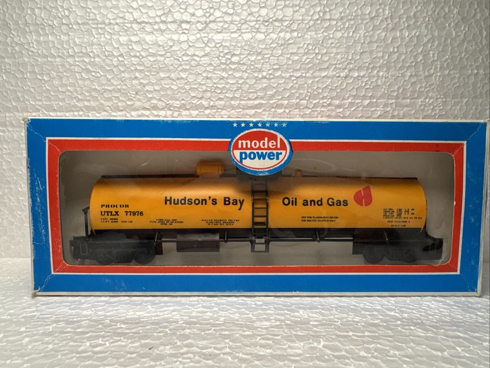 VINTAGE Model Power HO Scale HUDSON'S BAY OIL & GAS PROCOR UTLX 77976 TANKER CAR - Image 2 of 4